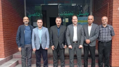نشست صمیمی رئیس مرکز با همکاران بخش تحقیقات علوم دامی